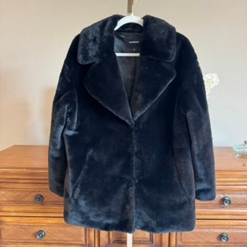 EXPRESS Black Faux Fur Coat Plush Mid Length Winter Jacket - Picture 2 of 7